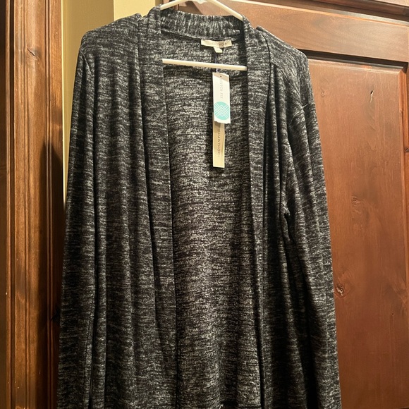 41 Hawthorn Other - Women’s shall